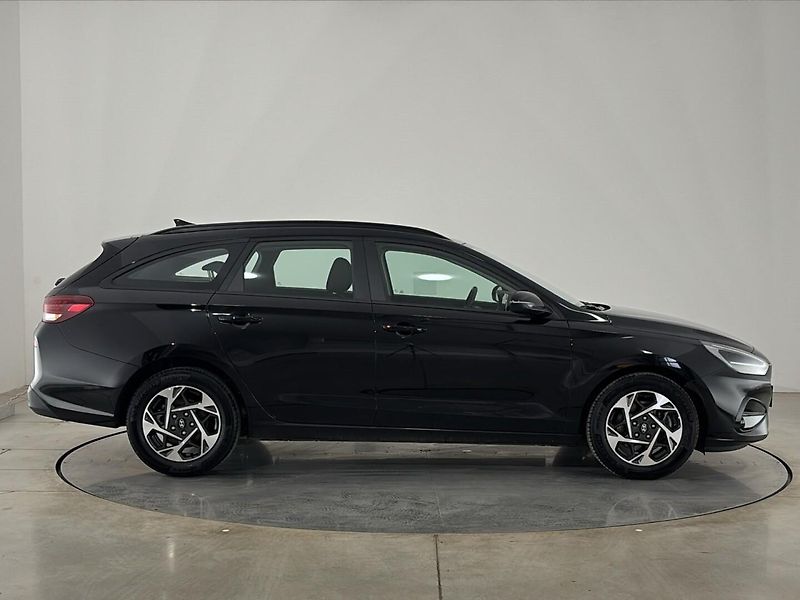 Hyundai i30 Smart DCT - fotka 16 z 26
