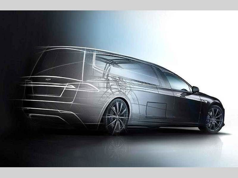 Tesla Model S v přestavbě na pohřební vozidlo
