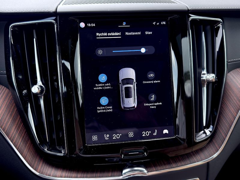 Volvo XC60 T8 AWD ULTRA BRIGHT *+ kola - fotka 41 z 59