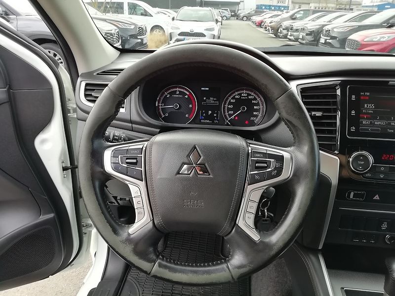 Mitsubishi L200 Intense 2.2 DI-D 4WD DC - fotka 8 z 21