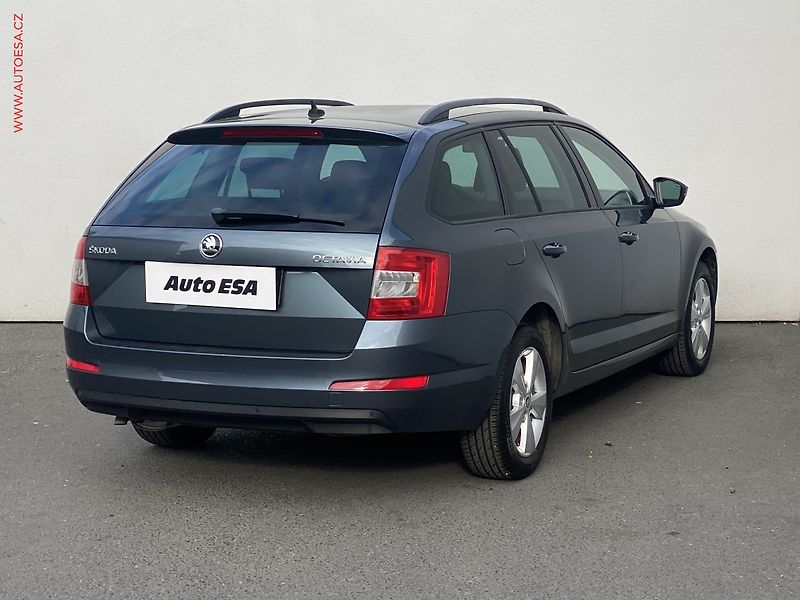Škoda Octavia (2015) 1.4 TSi, Elegance, DSG, +kola - fotka 4 z 20
