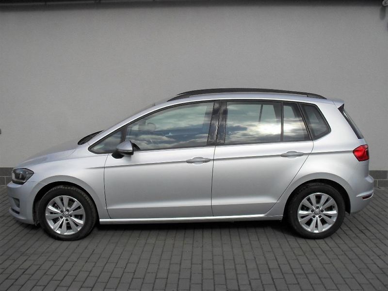 Volkswagen Golf Sportsvan 1,6 TDI Tempomat ALU kola PDC - fotka 2 z 35