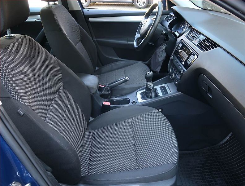 Škoda Octavia (2014) Ambition 1.6 TDI, ČR,1.maj - fotka 9 z 19