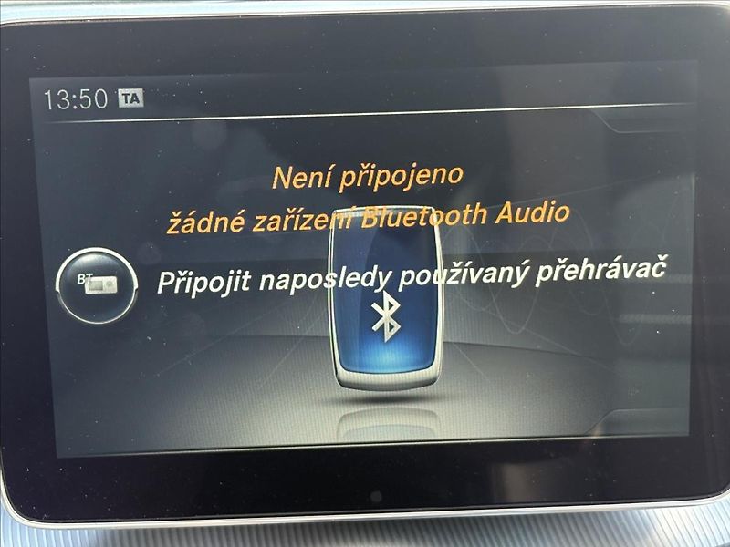 Mercedes-Benz GLA 1,6 200i 115kW Xen,Kamera,Navi - fotka 20 z 41