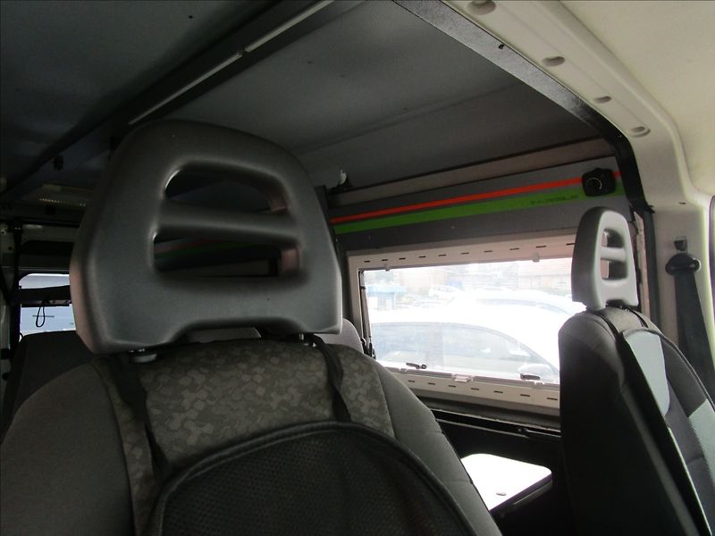 Peugeot Boxer 2.2HDi, Obytný, 5 míst - fotka 21 z 67