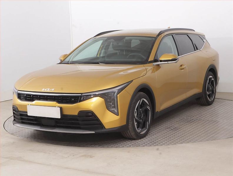 Kia K4 (2026) 1.6 T-GDI, Mrtvý úhel - fotka 2 z 18