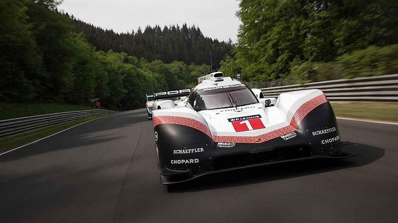 Porsche 956 a 919 Hybrid Evo.