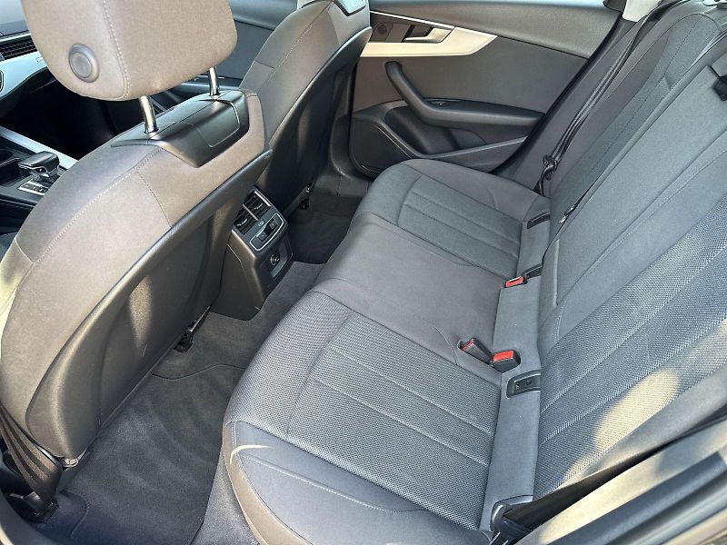 Audi A4 (2022) Avant 40 TDI Quattro Tiptronic - fotka 8 z 31