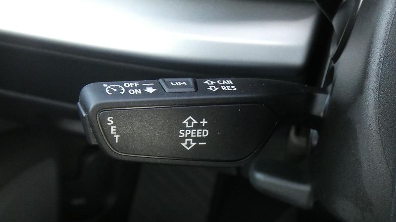 Audi Q8 55 TFSI quattro tiptronic - fotka 11 z 26