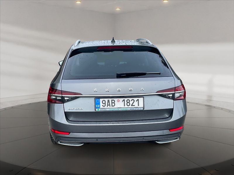 Škoda Superb 2,0 TDI 147 L&K Combi DSG - fotka 5 z 11