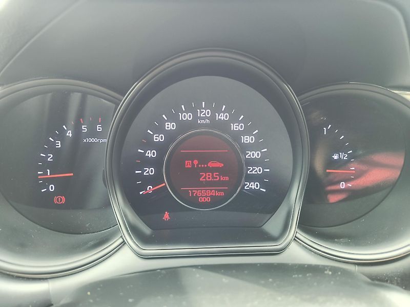 Kia Ceed (2018) 1.6 CRDI 100KW/AC/PDC/LED - fotka 28 z 50
