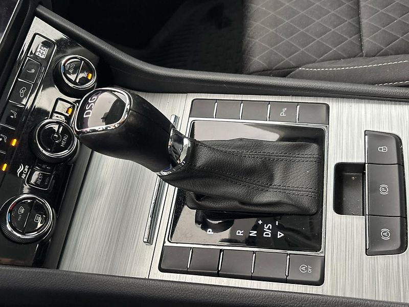 Škoda Superb Ambition DSG - fotka 20 z 28