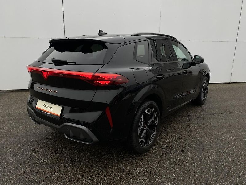 Cupra Terramar DSG 4WD 2,0 TSi 150 kW - fotka 2 z 30