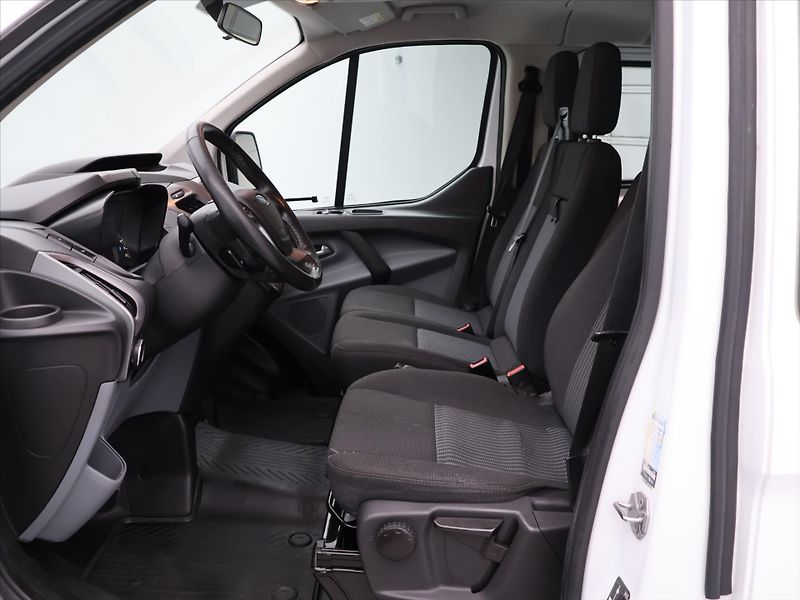 Ford Transit Custom 2,0 TDCi 96kW 6-Míst CZ DPH - fotka 11 z 28