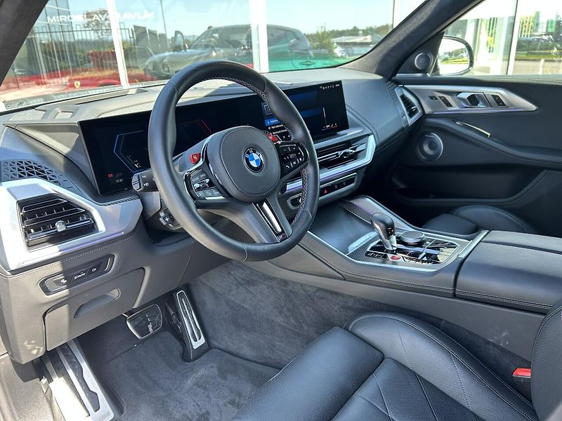 BMW XM 4.4 V8 ZÁRUKA - fotka 13 z 43
