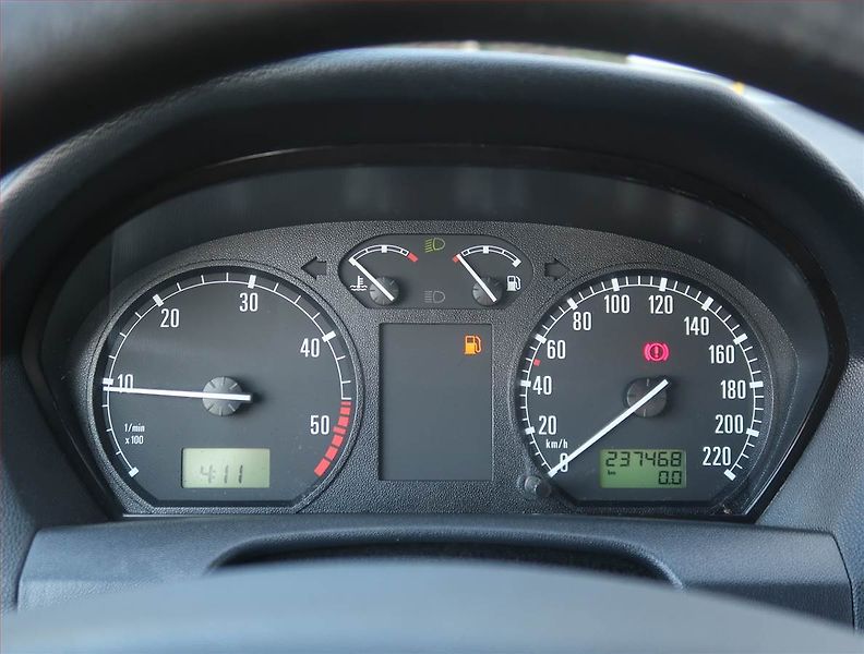 Škoda Fabia (2003) 1.9 TDI, po STK, Tažné, Klima - fotka 11 z 16