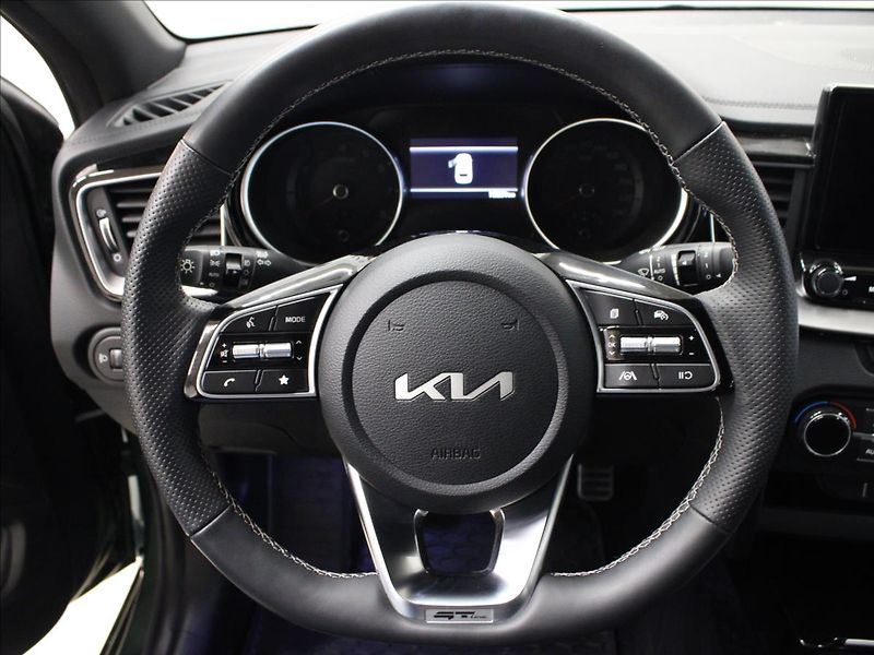 Kia ProCeed 1,5 T-GDI GT-Line zánovní! - fotka 16 z 31