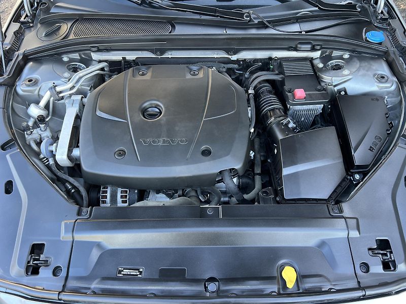 Volvo V90 T6 235kw AWD CROSS COUNTRY - fotka 45 z 52