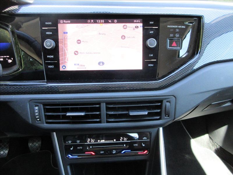 Volkswagen Taigo 1,0 TSi, LED, Navi, Vyhř. sed. - fotka 18 z 28