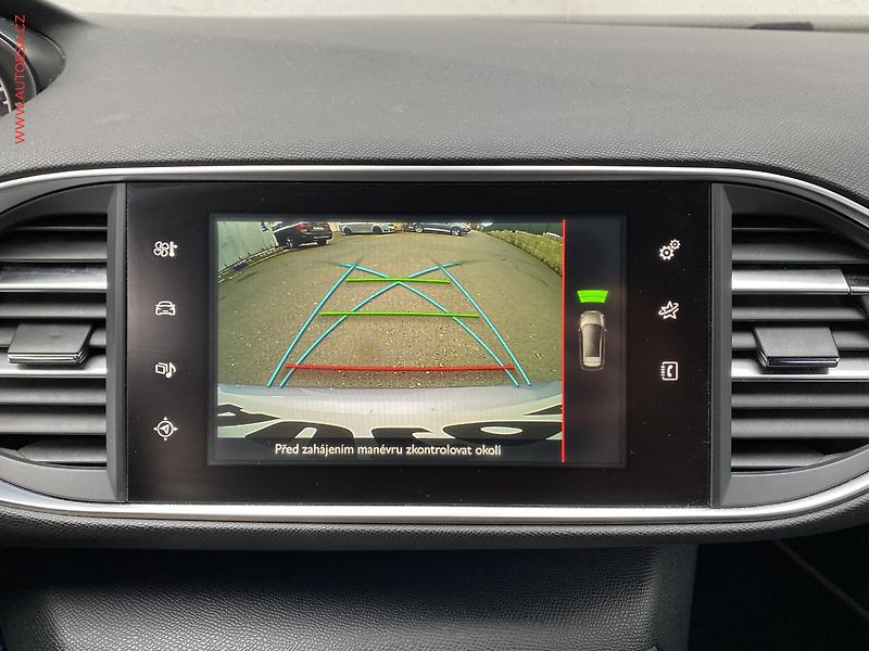 Peugeot 308 (2016) 2.0 HDi SW, GT, +ALU, AT - fotka 18 z 19