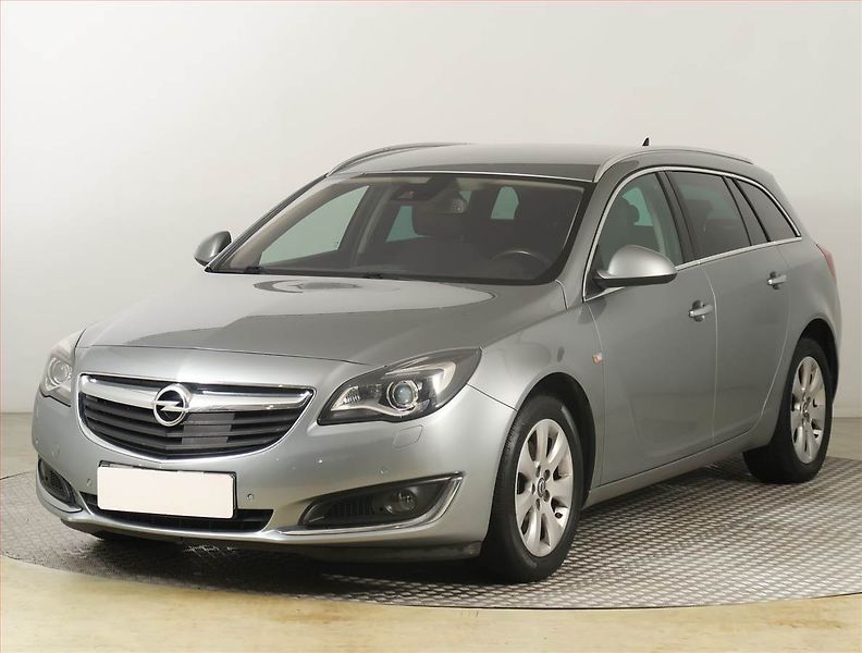 Opel Insignia (2015) 2.0 BiTurbo CDTI, Automat - fotka 2 z 23