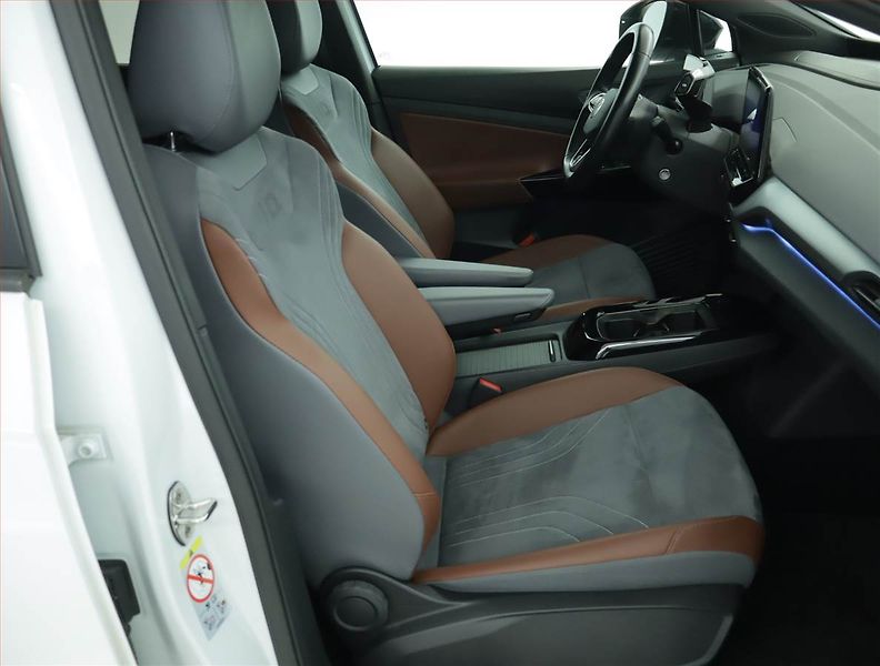 Volkswagen ID.4 (2021) 1st (82 kWh), SoH 87% - fotka 9 z 16