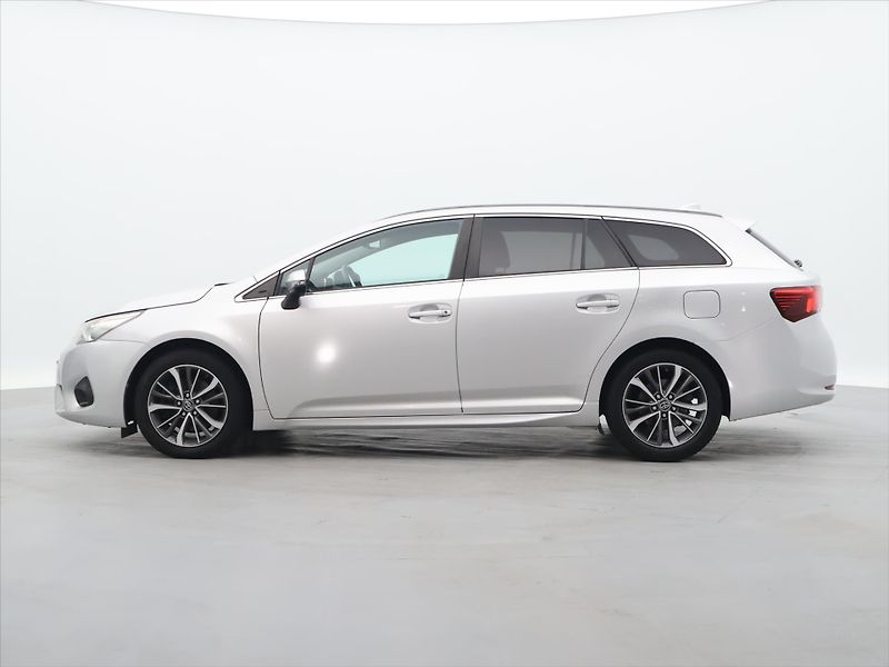 Toyota Avensis 2,0 D-4D 105kW Aut.klima CZ - fotka 4 z 36