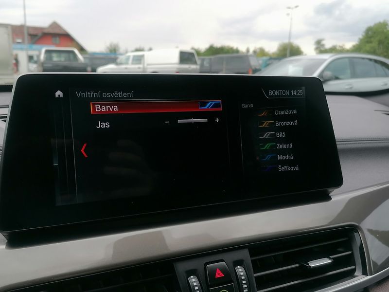 BMW X1 (2022) xDrive25eA Plug-in Hybrid - fotka 19 z 41