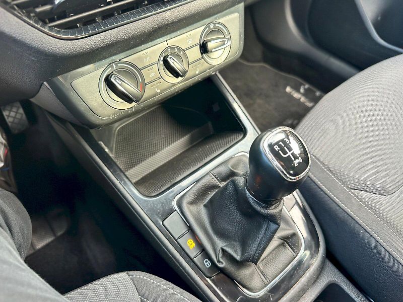 Škoda Fabia (2022) 1.0 MPI 59kW Ambition - fotka 19 z 23
