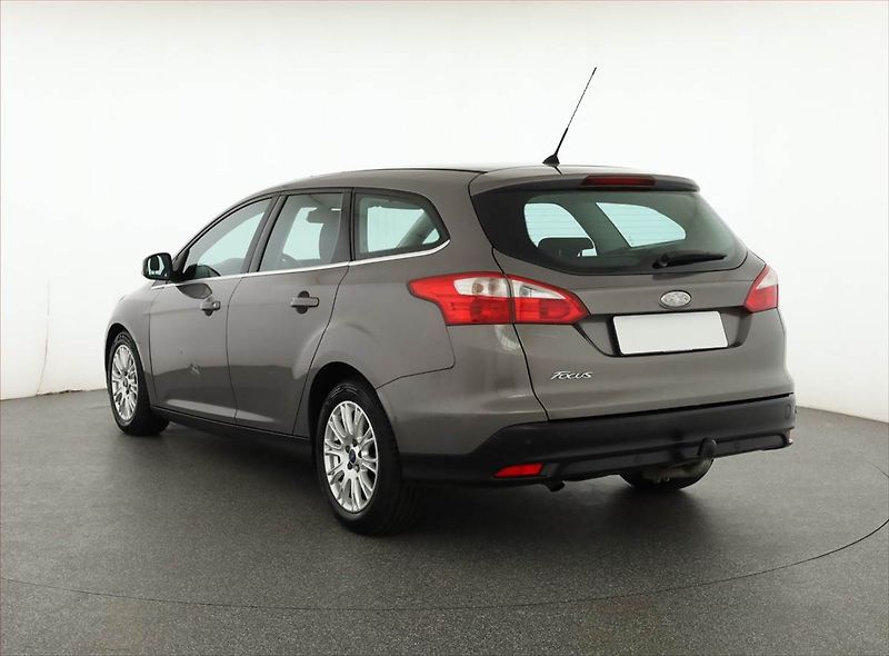 Ford Focus (2011) 1.6 TDCi, nová STK, Tažné - fotka 4 z 16