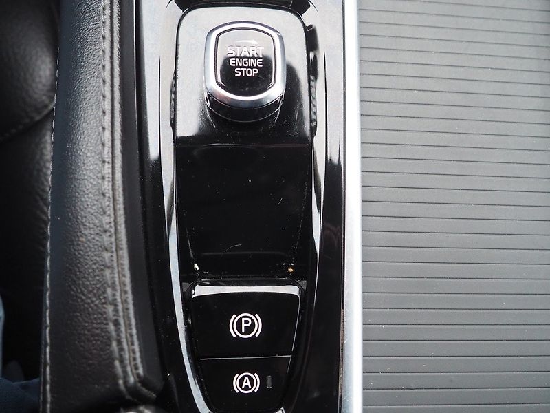 Volvo V90 (2022) B4, Momentum Pro - fotka 42 z 50