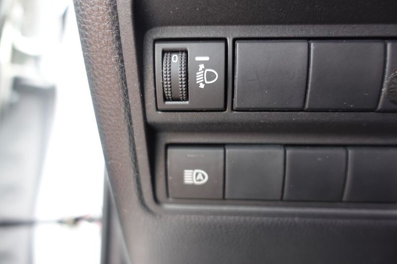 Toyota Yaris 1,5HSD Comfort - fotka 17 z 26