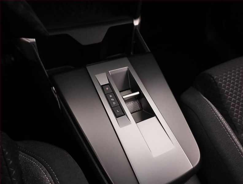 Opel Frontera (2025) 1.2 hybrid - fotka 12 z 20