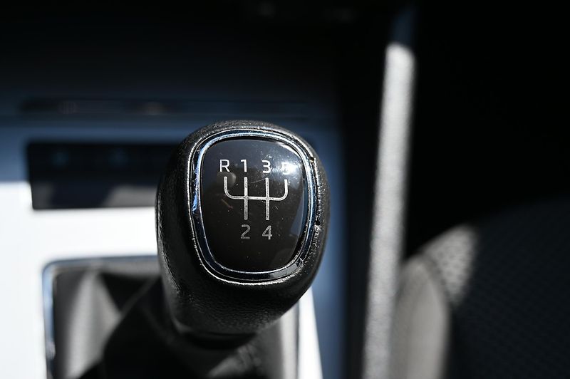 Škoda Octavia 1.6TDI 77KW Ambition rezervace - fotka 18 z 49