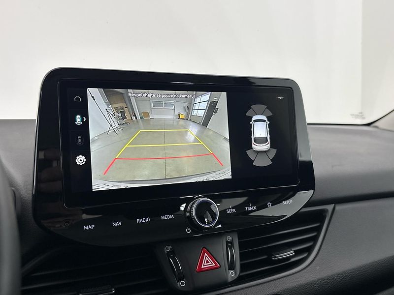 Hyundai i30 Smart DCT - fotka 24 z 26