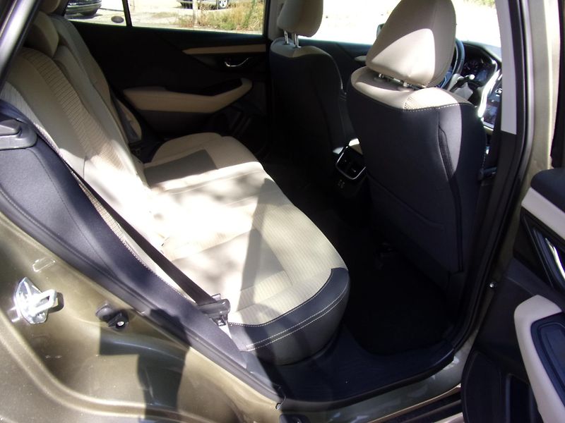 Subaru Outback (2024) 2.5i 136kW 4X4 PREMIUM AUTOMAT - fotka 21 z 23