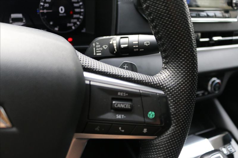Mitsubishi Outlander 2,4 PHEV, 7míst, Tažné - fotka 21 z 56
