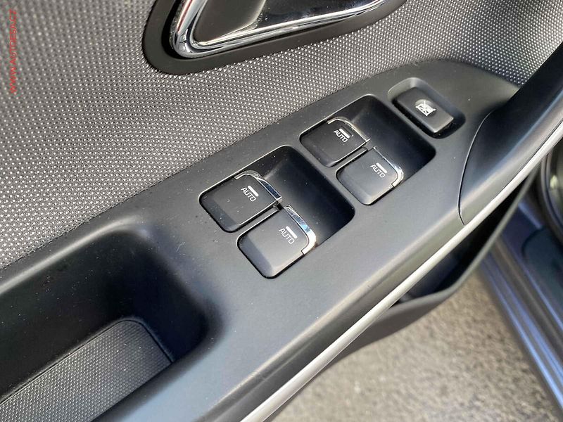 Kia Ceed (2016) 1.6CRDi, ČR, Klima - fotka 13 z 17