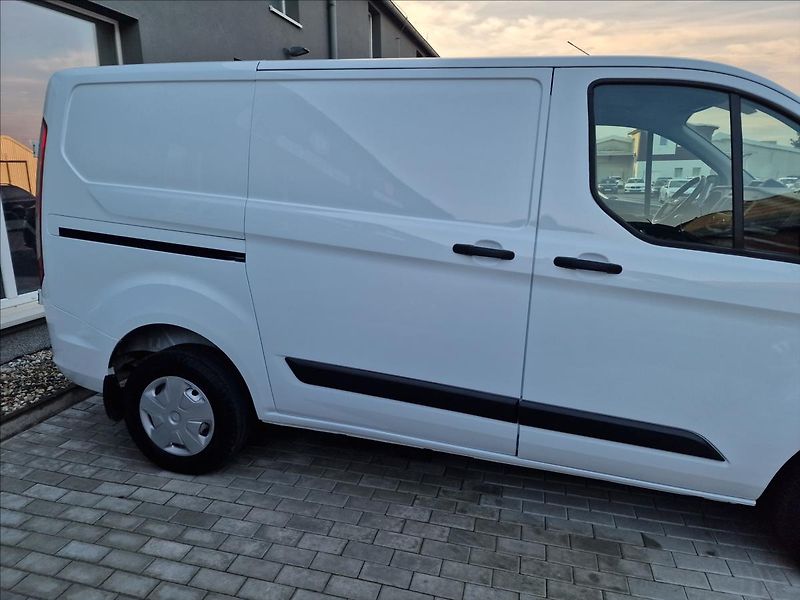 Ford Transit Custom 2.0TDCi Trend L1,ČR,1.Majitel - fotka 38 z 44