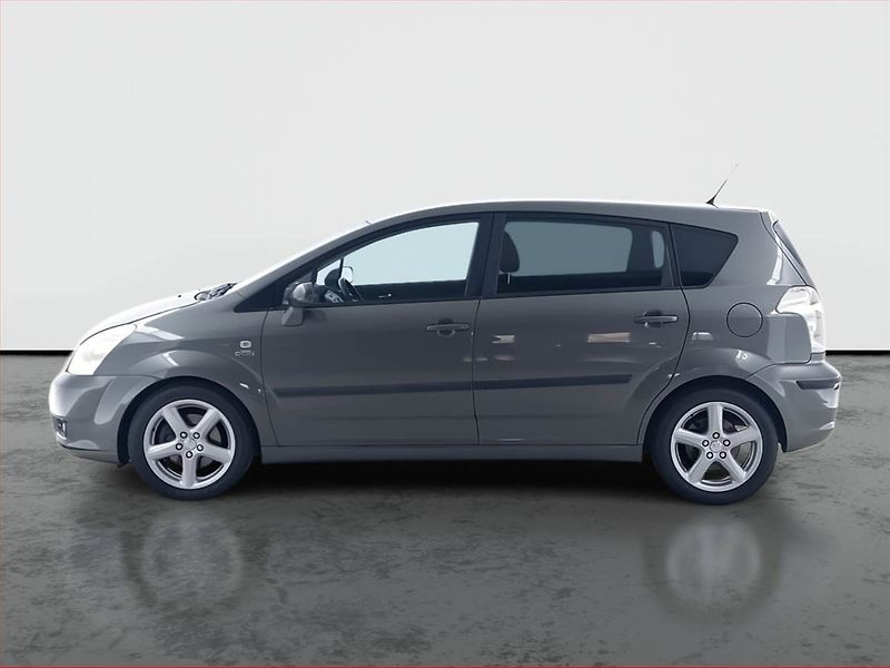 Toyota Corolla Verso (2007) 2.2 D-4D, 7 míst, nová STK - fotka 3 z 19