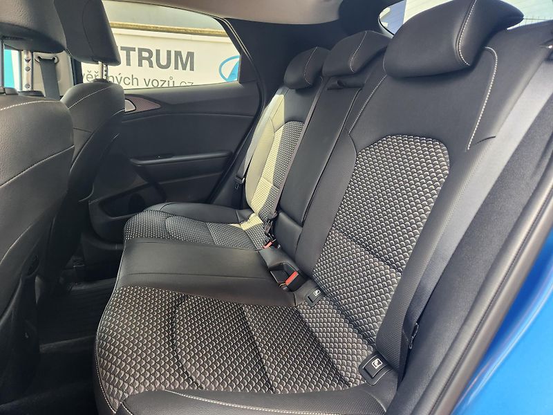 Kia XCeed 1.5-V ZÁRUCE-1. MAJ.-AUTOMAT - fotka 19 z 22