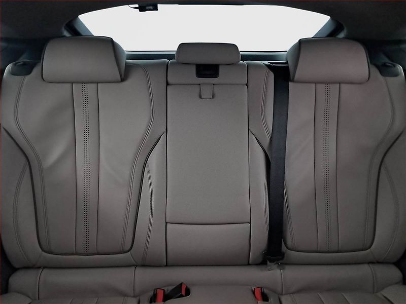 BMW X6 (2017) M Paket xDrive40d - fotka 10 z 20