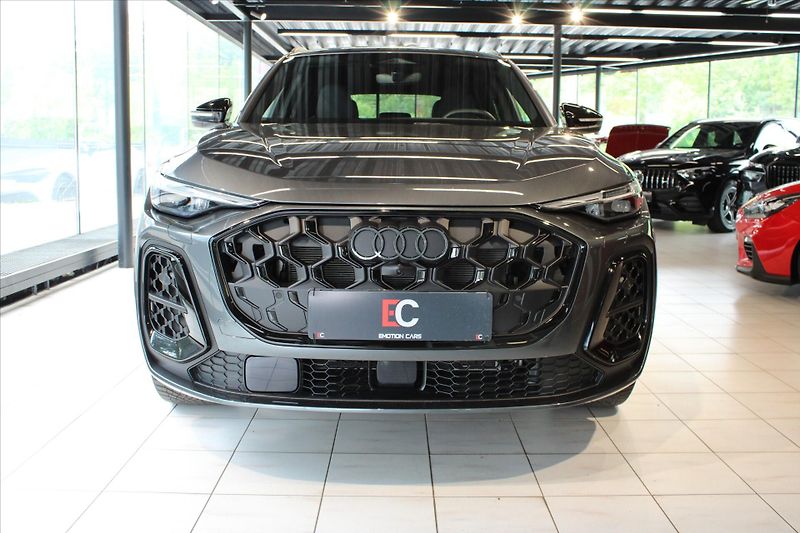 Audi Q5 TFSI quattro 150 kW S Line Tec - fotka 2 z 40