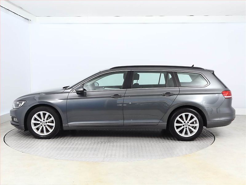 Volkswagen Passat (2015) Comfortline 2.0 TDI, Tempomat - fotka 3 z 16