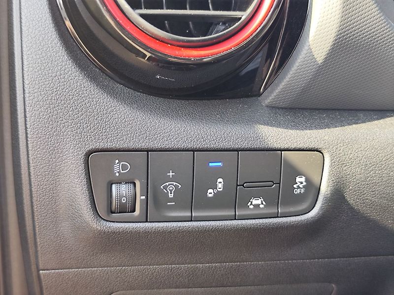 Hyundai Kona 1.0 T-GDI/88kW Premium Red - fotka 28 z 33