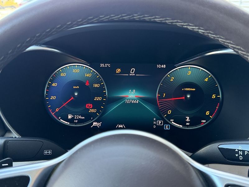 Mercedes-Benz GLC 220d 4MATIC - fotka 18 z 38