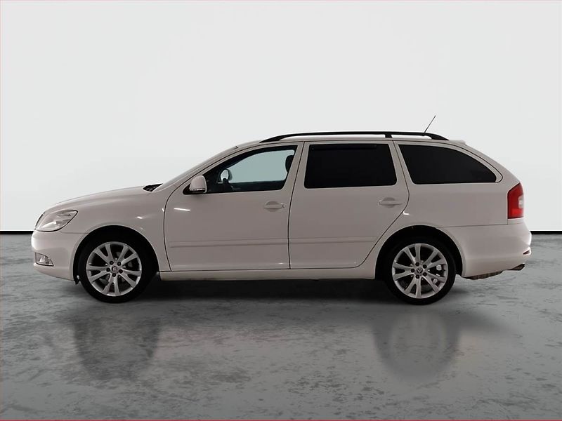 Škoda Octavia (2011) Elegance 2.0 TDI, 4X4 - fotka 3 z 18