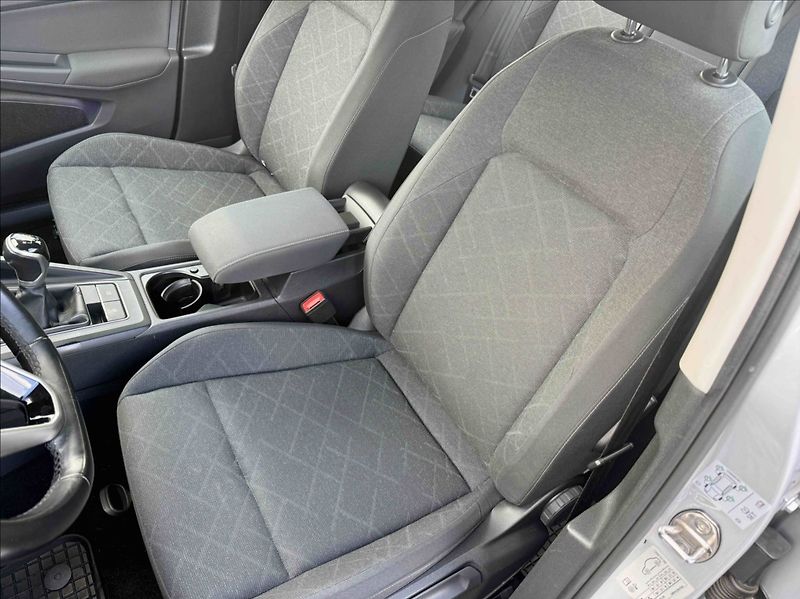 Volkswagen Golf 1,0 TSI VIII VARIANT LIFE - fotka 8 z 13