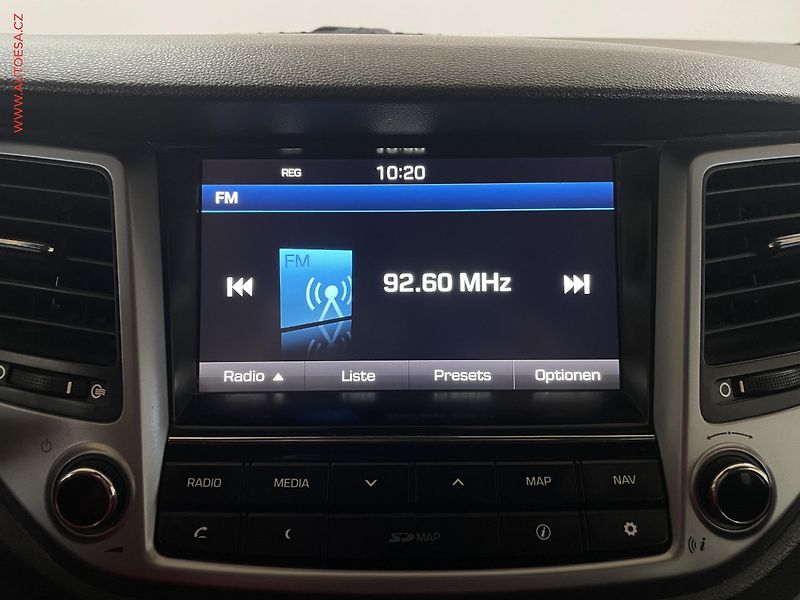 Hyundai Tucson (2016) 1.6 T-GDi, AC, kamera - fotka 13 z 17