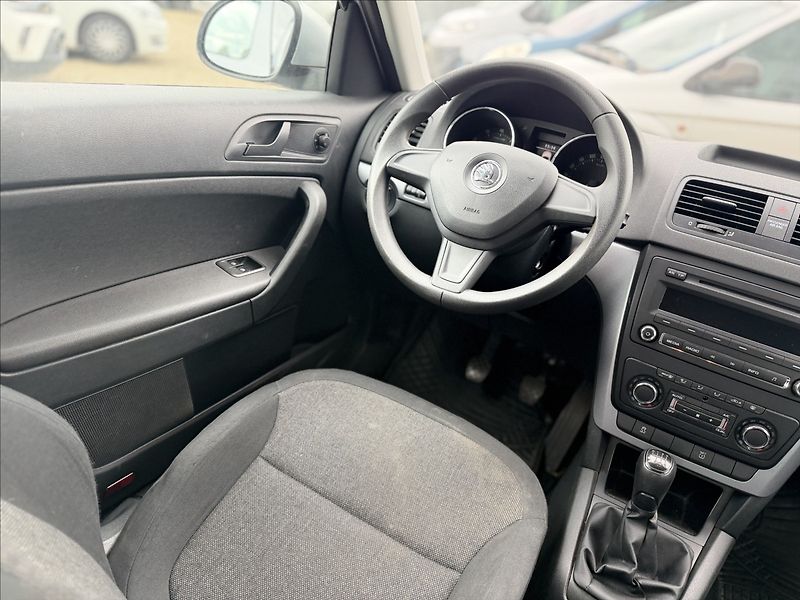 Škoda Yeti 1,2 TSI 77kW KLIMA TAŽNÉ - fotka 17 z 22